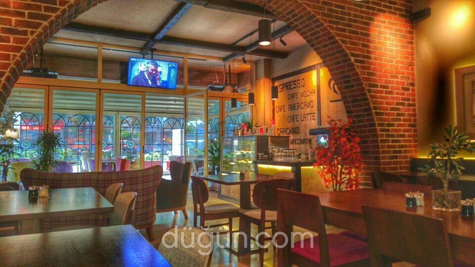 Naif Restaurant & Bistro