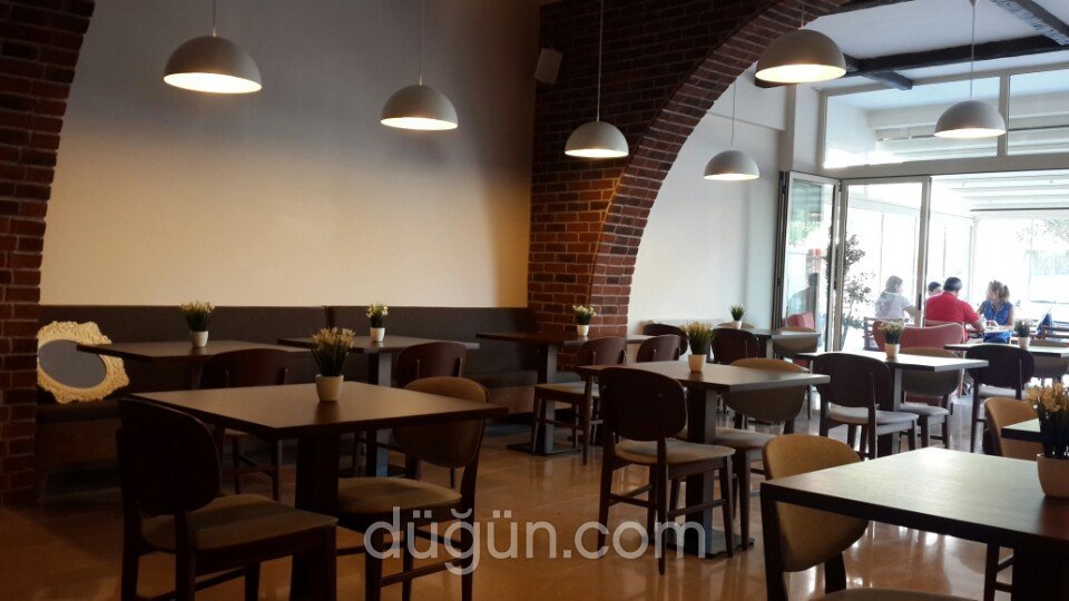 Naif Restaurant & Bistro