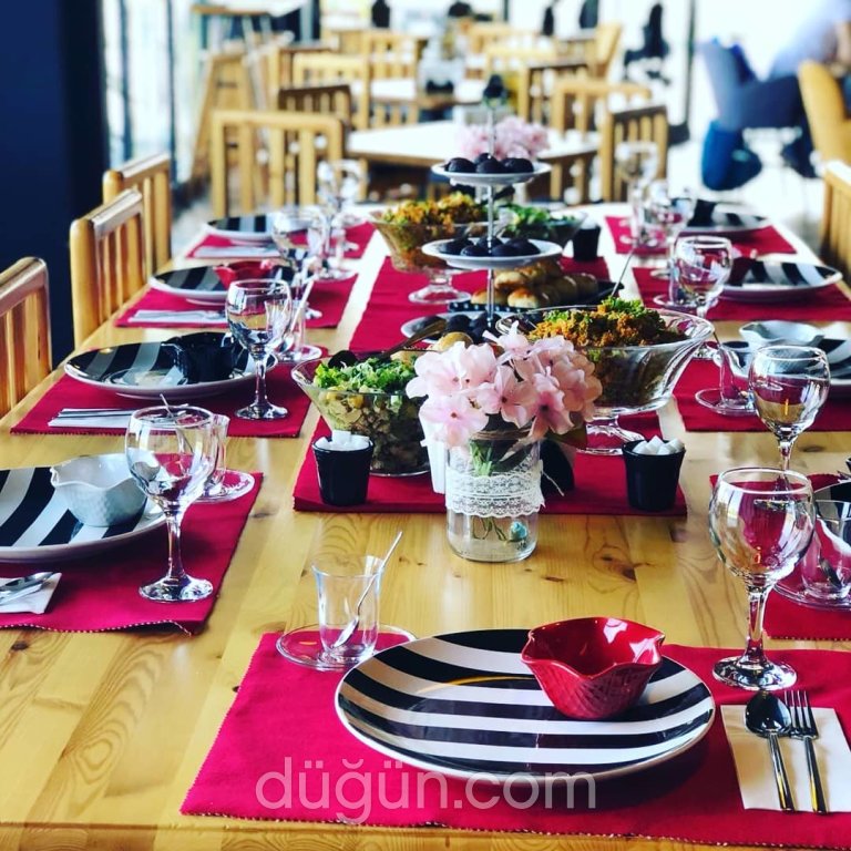 Bir Düş Bir Oyun Cafe