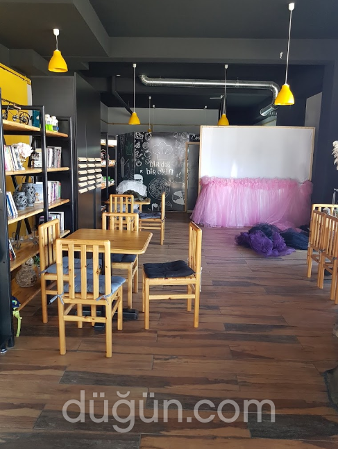 Bir Düş Bir Oyun Cafe