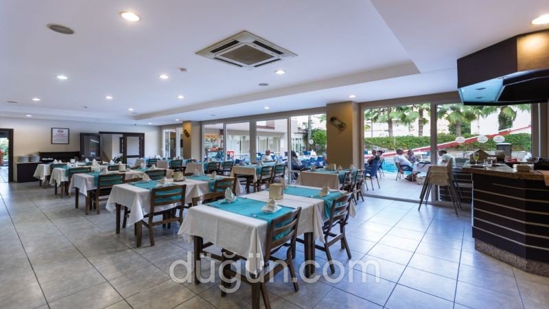 Helios Hotel Beach Lounge