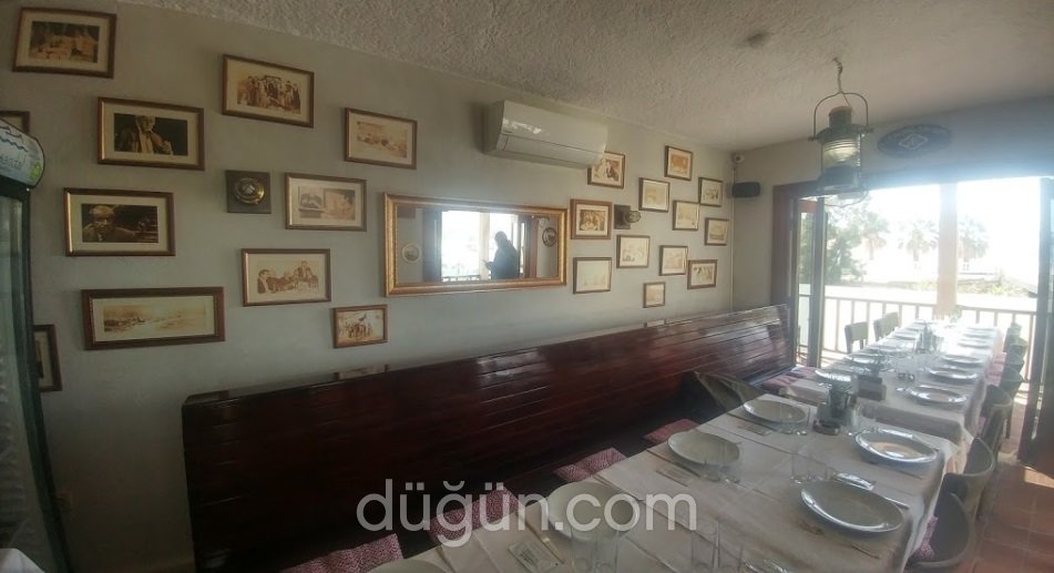 İki Sandal Meyhanesi