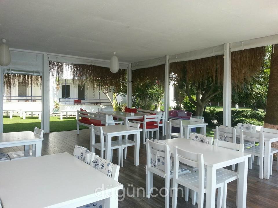 Yelken Bay Beach & Hotel