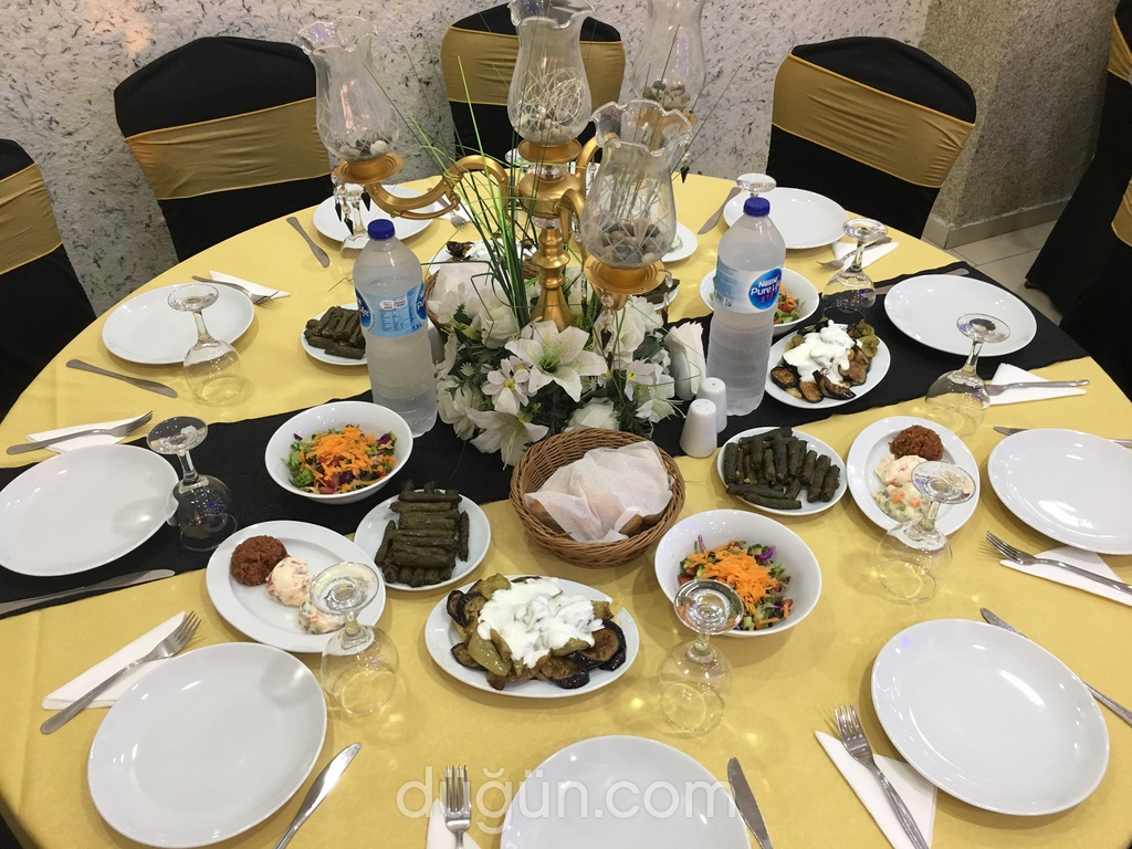 Kuşadası Beyaz Saray Düğün Davet Alanı