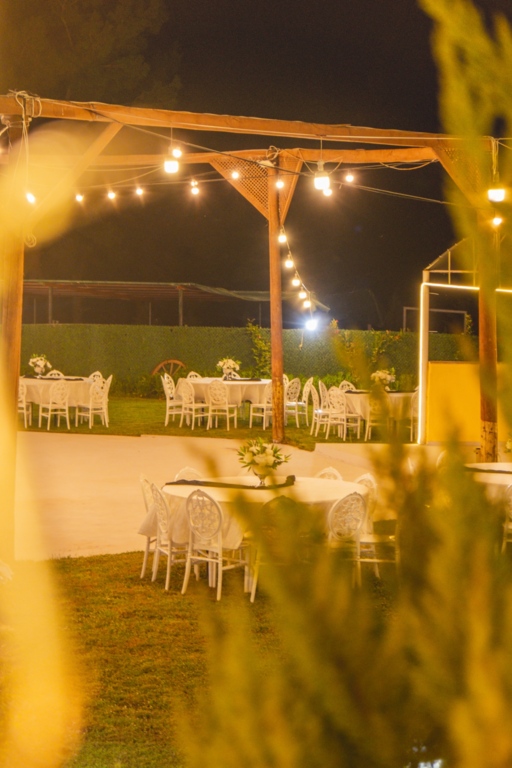 Saklı Göl Kır Bahçesi