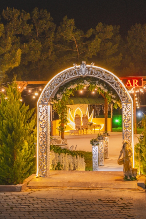 Saklı Göl Kır Bahçesi