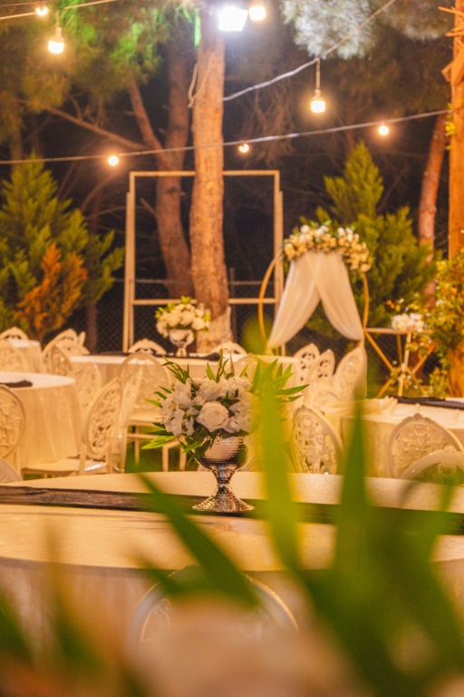 Saklı Göl Kır Bahçesi