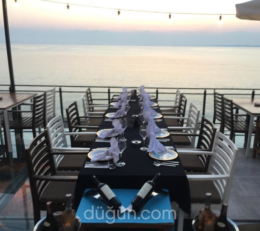 Aphrodite Restaurant & Lounge