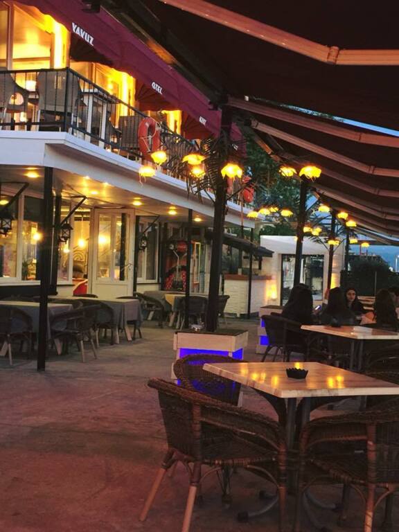 Kıyı Cafe & Beach Restaurant