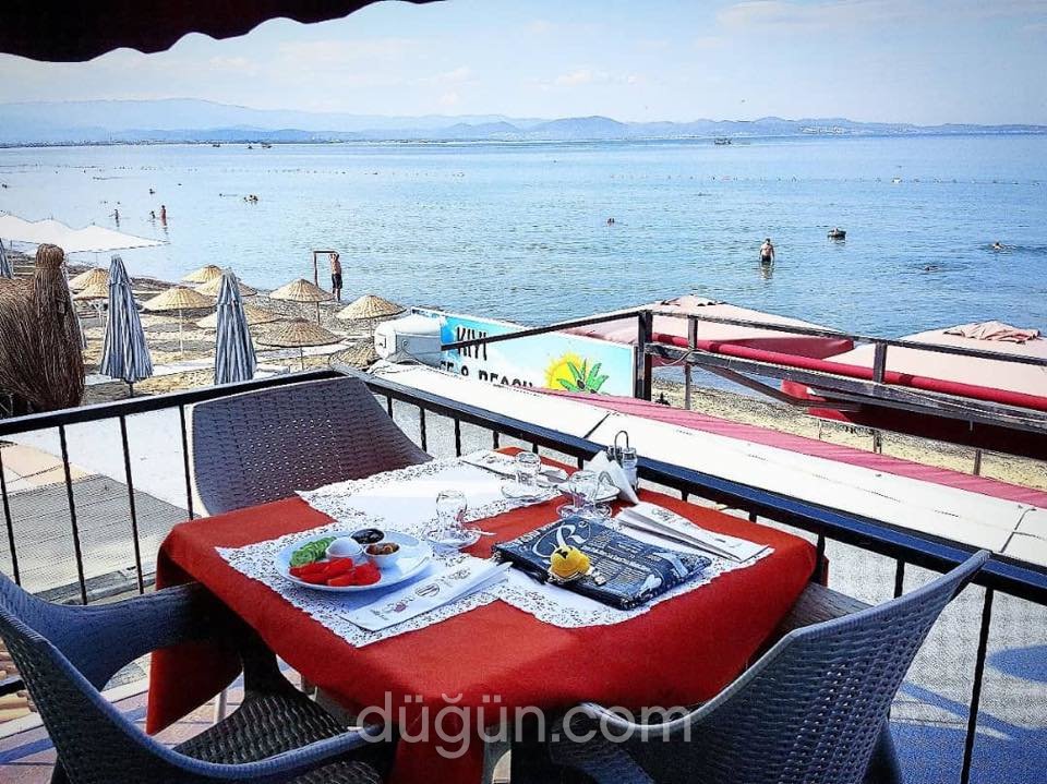 Kıyı Cafe & Beach Restaurant