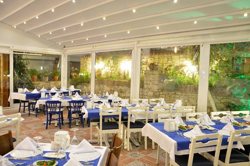 Tarihi Sur Restaurant