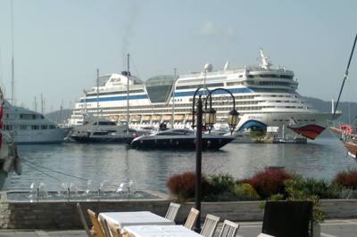 Neighbours Restaurant