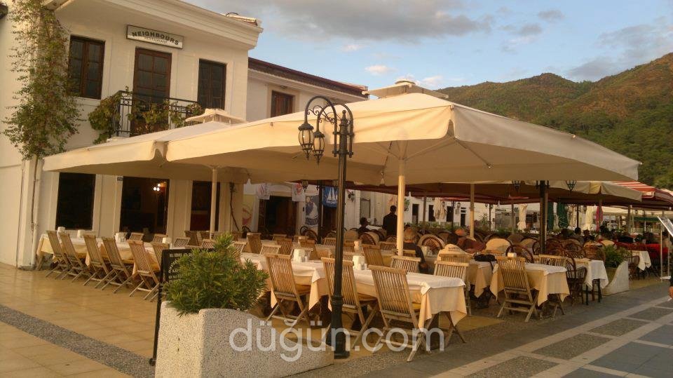 Neighbours Restaurant