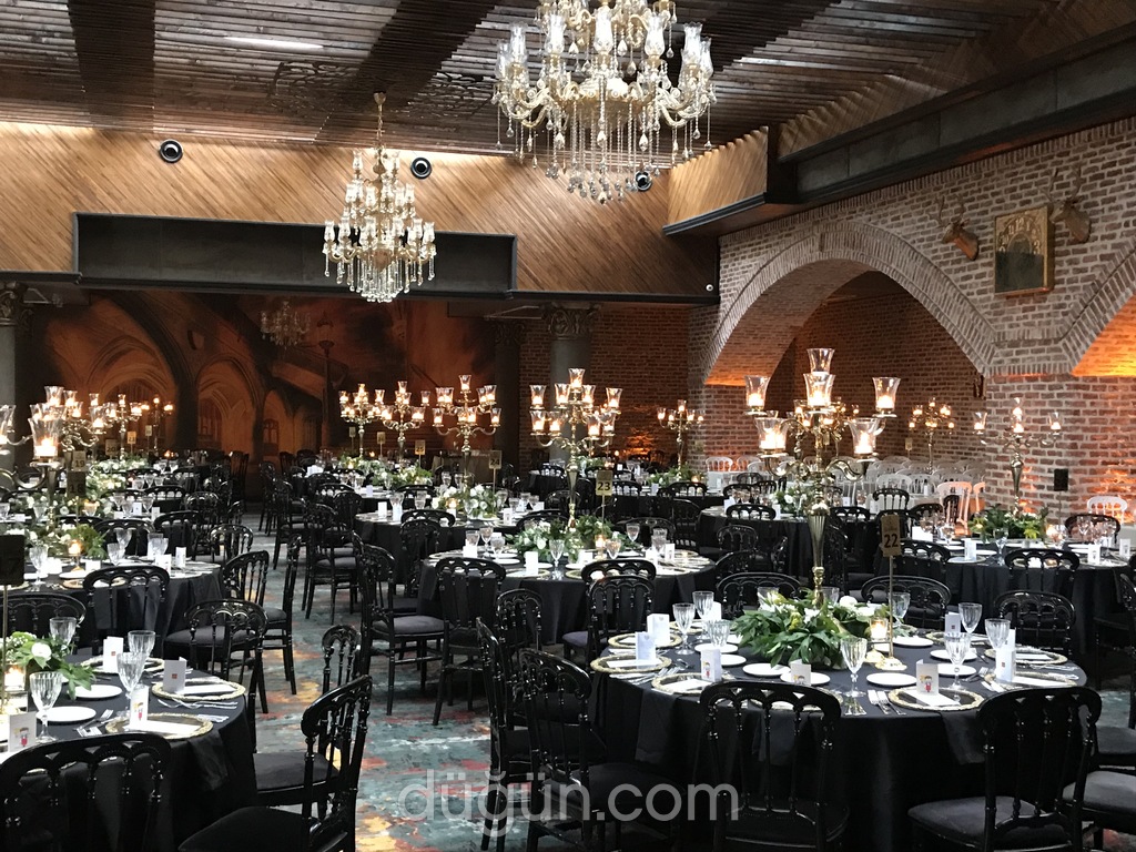 Siyah Otel Düğünü Konsepti