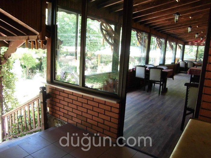Saklı Bahçe Şelaleli Restaurant