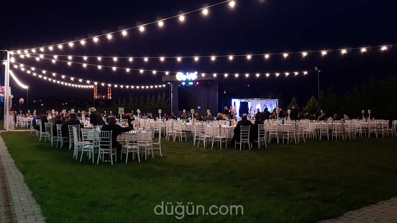 Ayışığı Kır Bahçesi