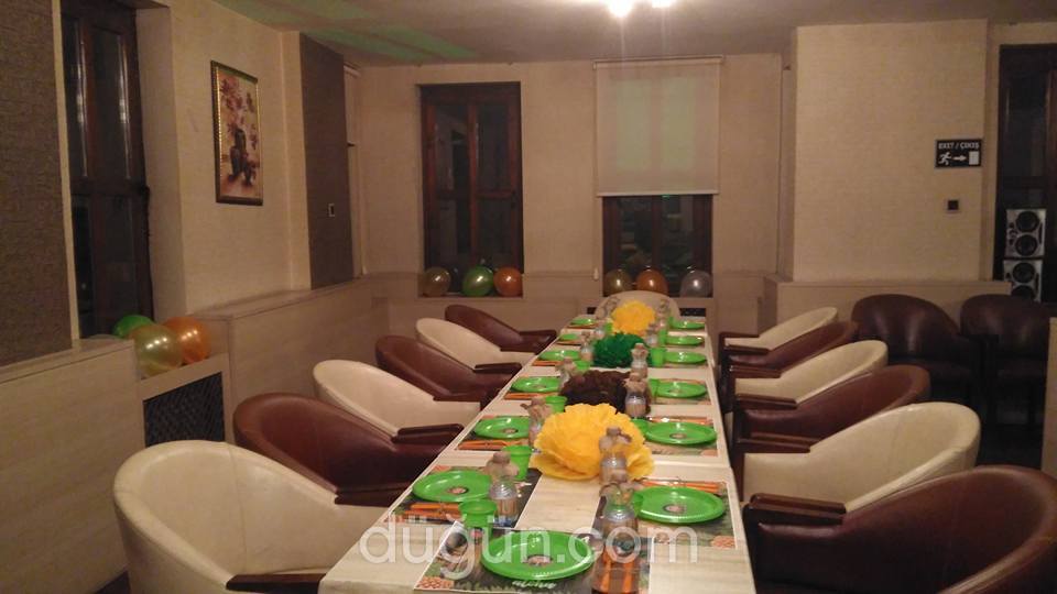 Antik Cafe & Restaurant