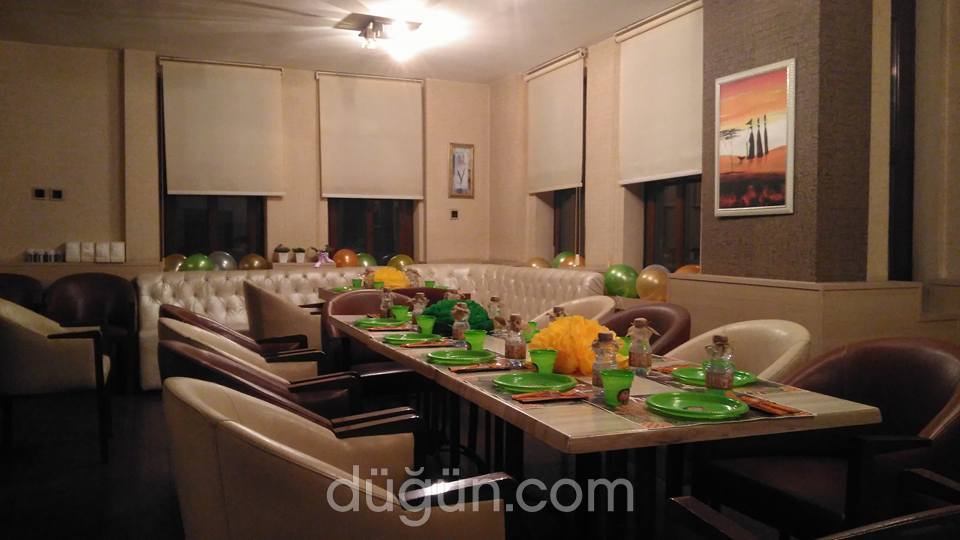 Antik Cafe & Restaurant