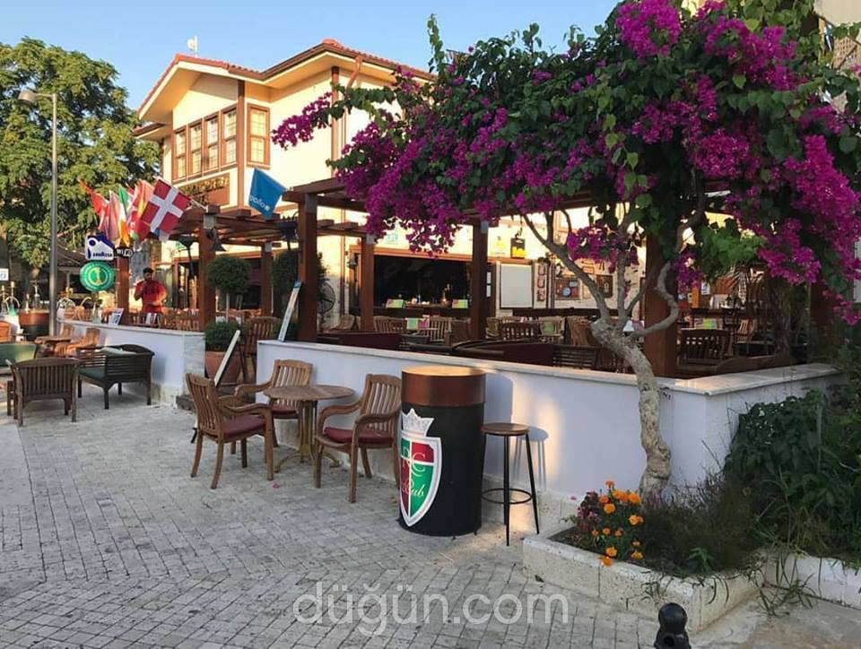 The Royal Castle Bistro