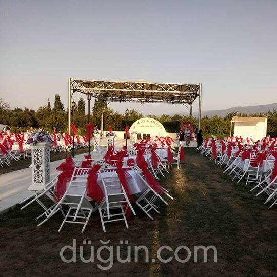 Gümüş Garden Kır Düğünü