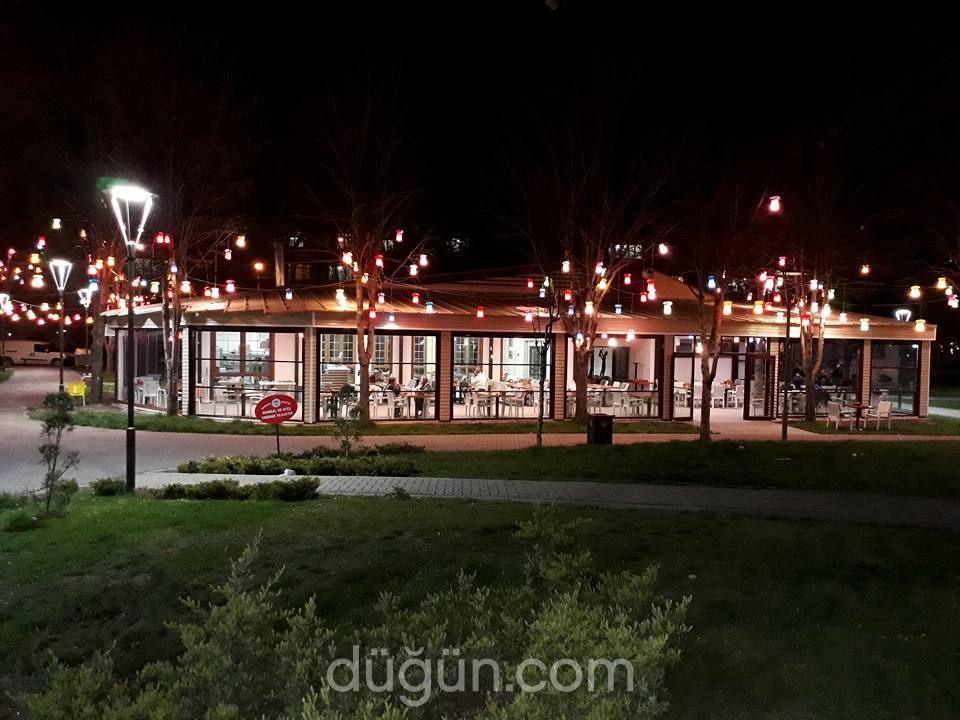 Şans Cafe & Bistro