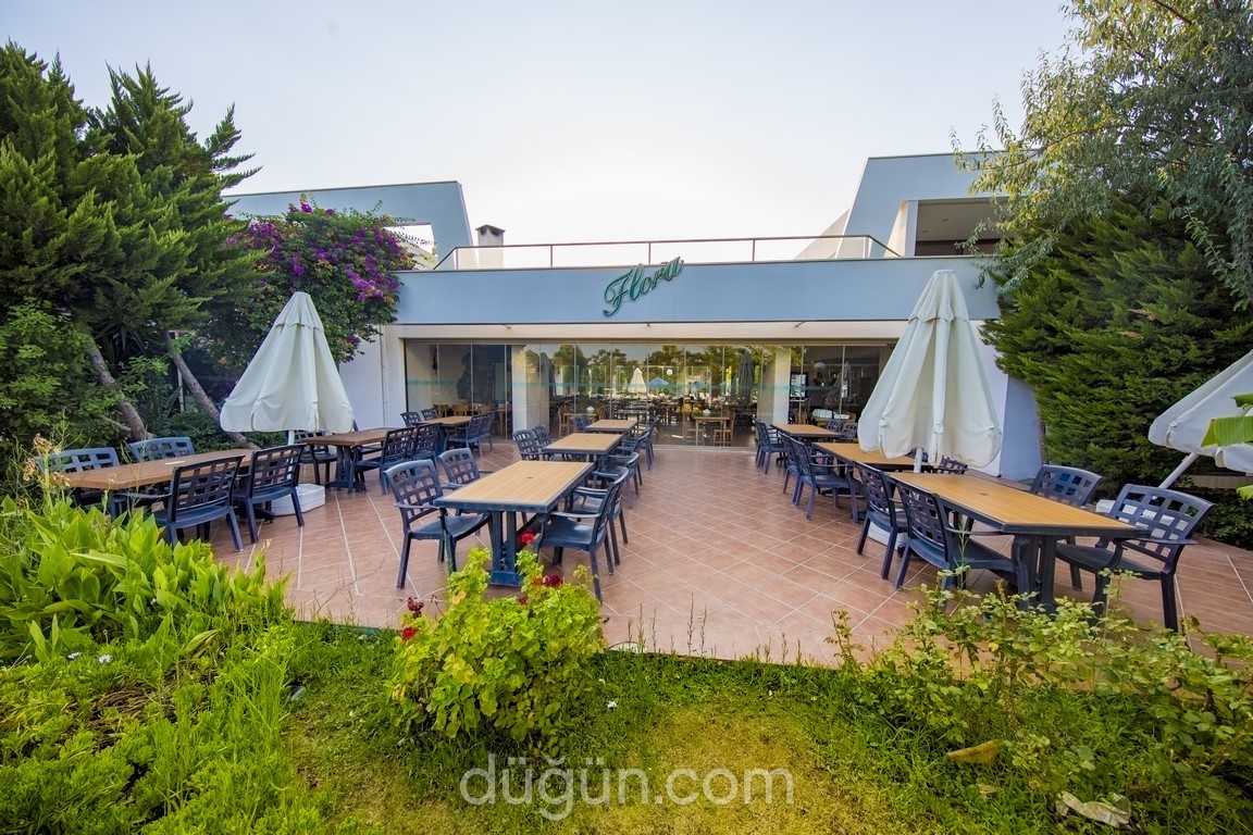Flora Hotel