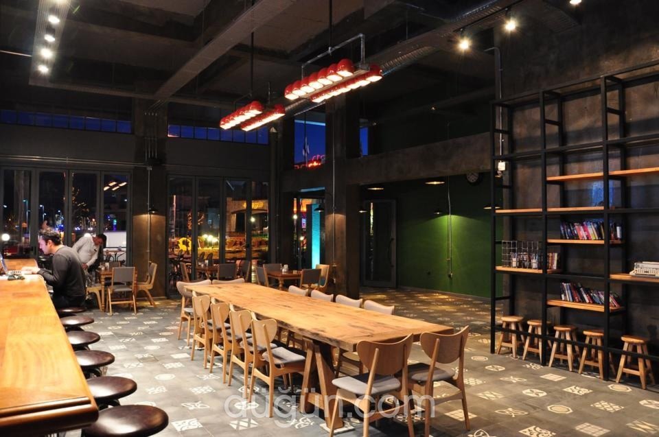Yunus Cafe Bar