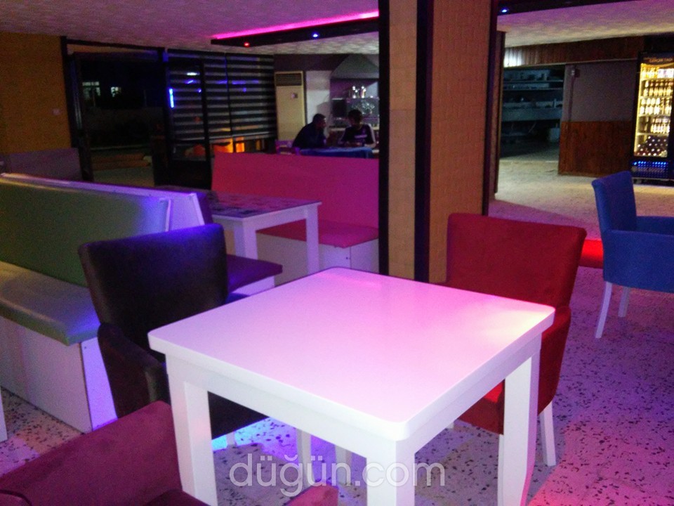 My House Cafe Lounge