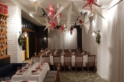 Gillham Wineyard Hotel