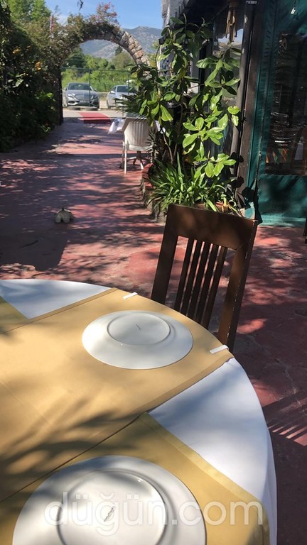 Asmalı Bitez Meyhanesi