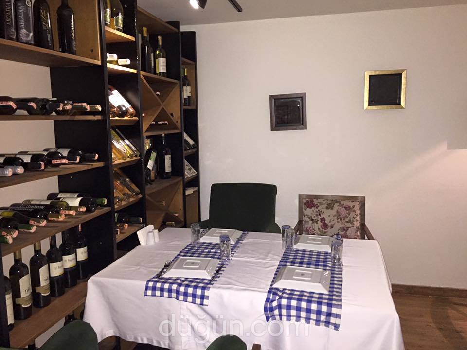 Kırıkkadeh Meyhanesi