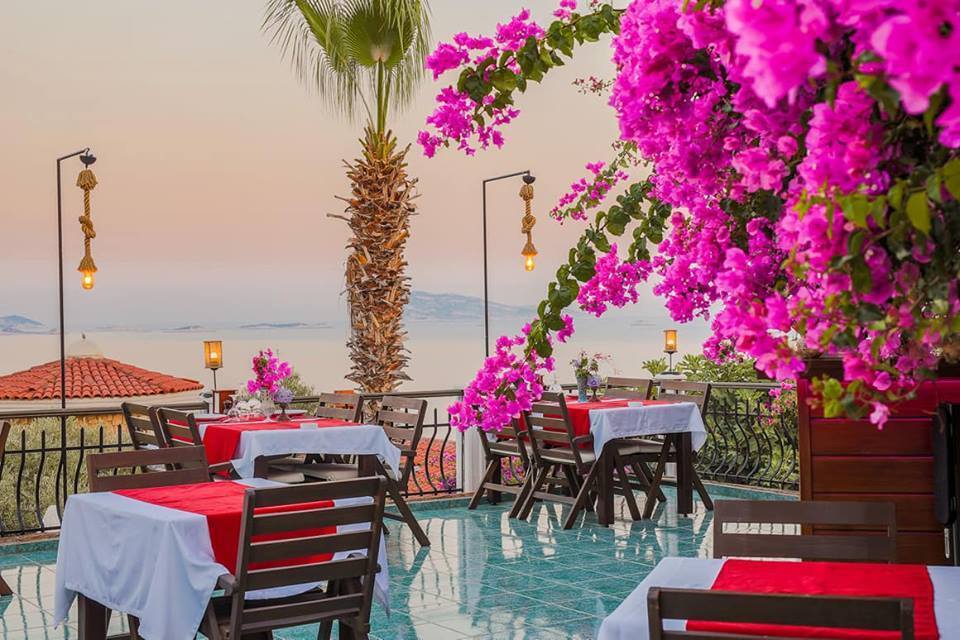 Amphora Hotel