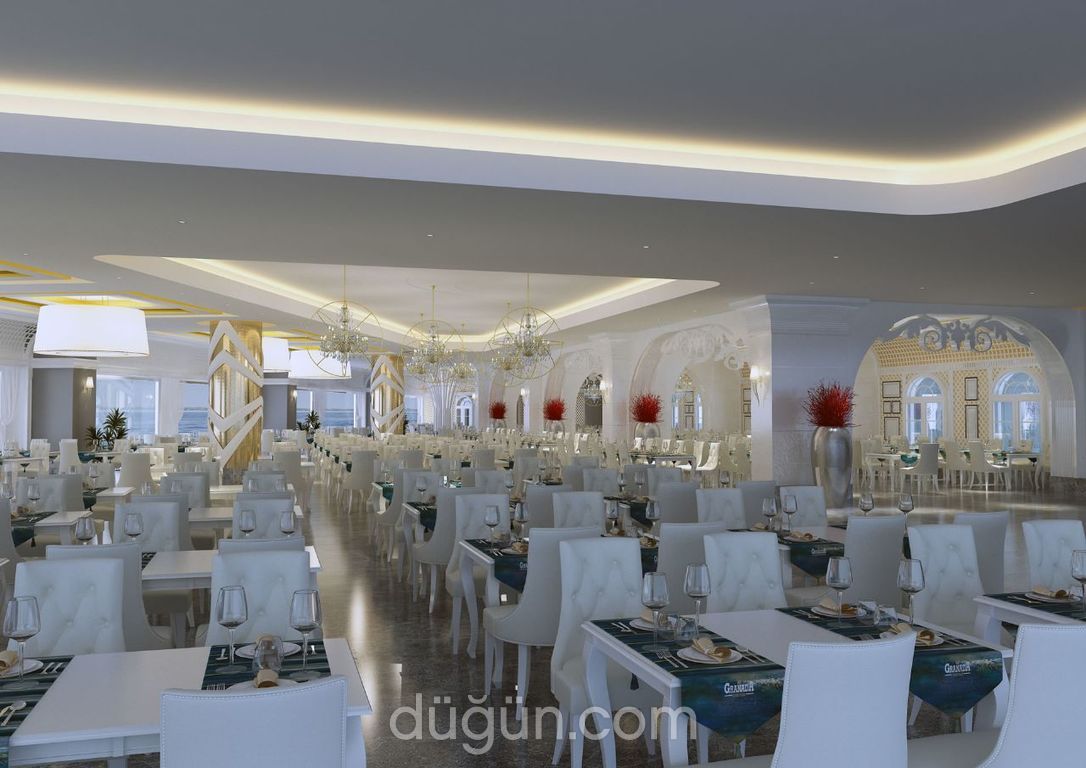 Granada Luxury Beach