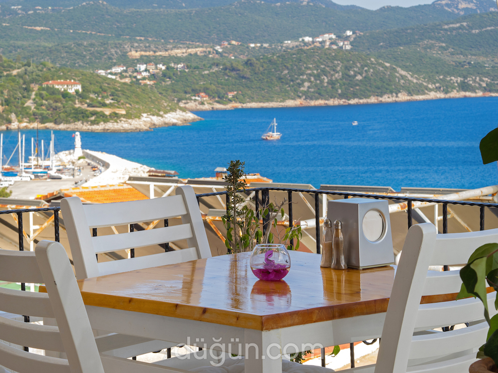 Hideaway Hotel