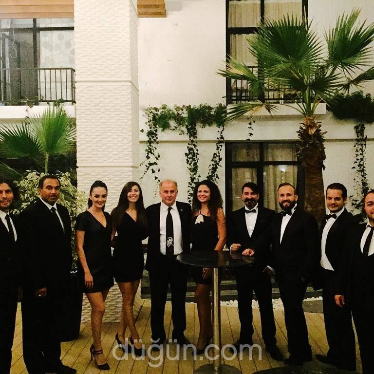 Özgen Akçagül Blue Note Orkestrası