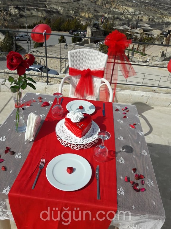 Acropolis Cave Suite