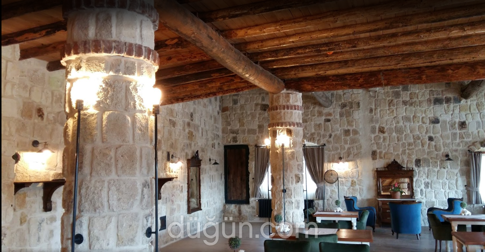 Acropolis Cave Suite