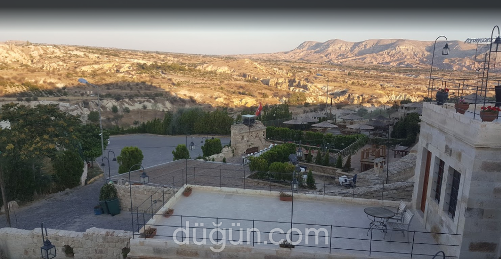 Acropolis Cave Suite