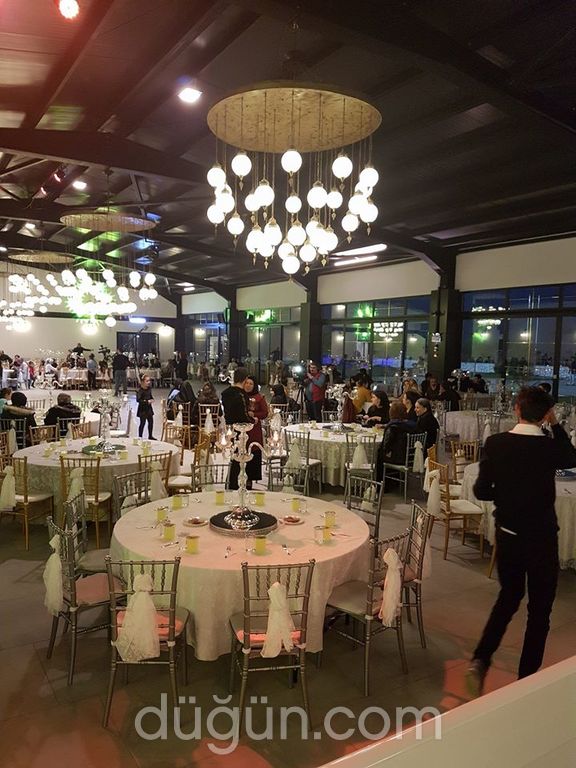 Rönesans Toplantı ve Düğün Salonu