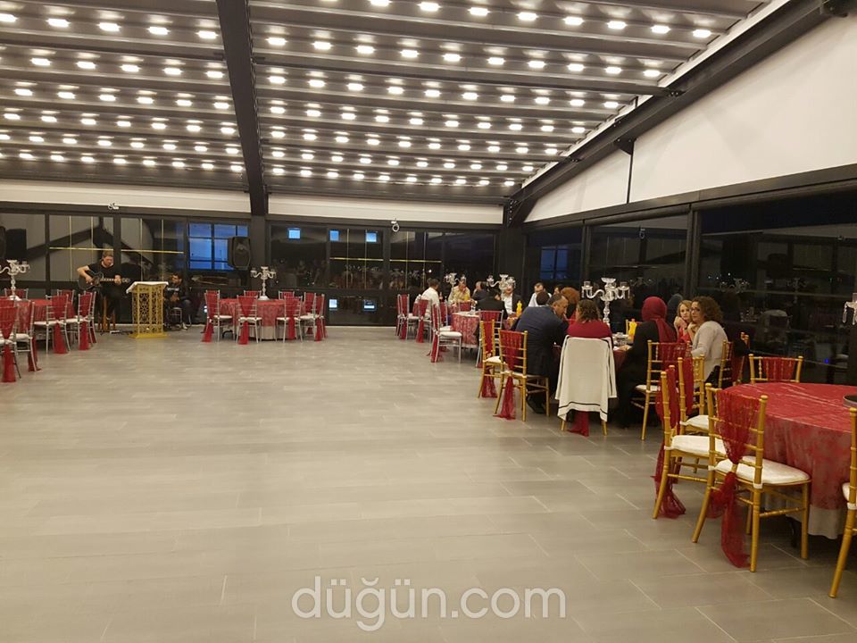 Rönesans Toplantı ve Düğün Salonu