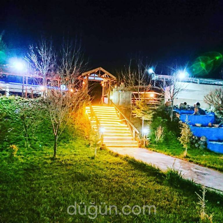 Bahçe Sarıhan Kır Düğünü