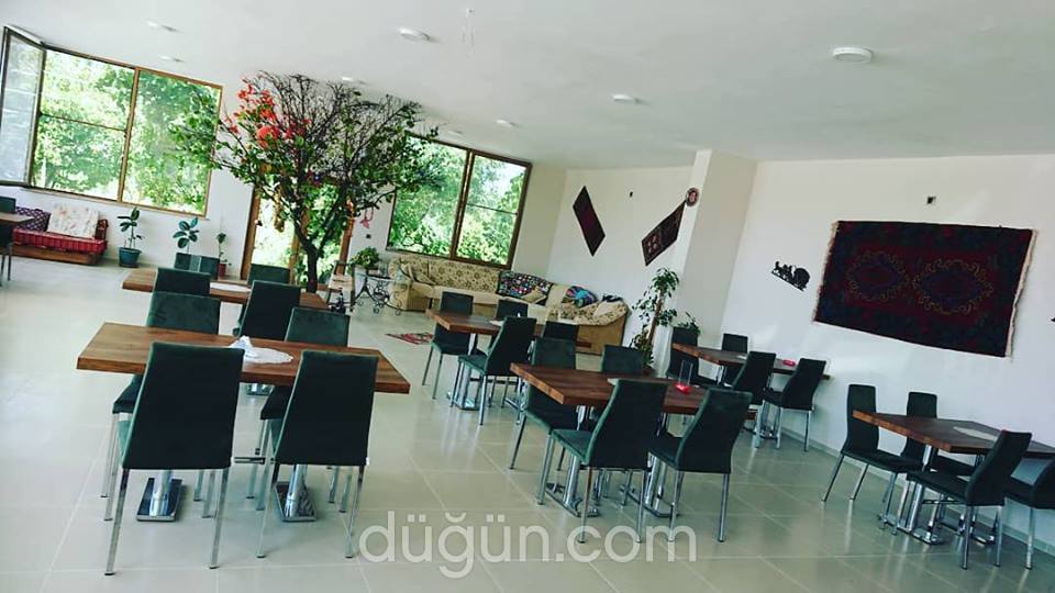 Bahçe Sarıhan Kır Düğünü