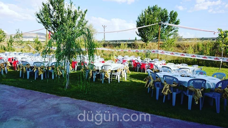 Bahçe Sarıhan Kır Düğünü