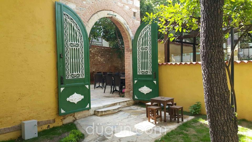 Efeler Saklı Bahçe