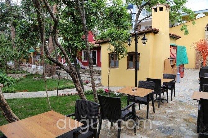 Efeler Saklı Bahçe