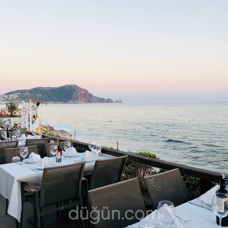 Goya Beach Club