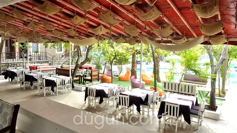 Nicholas Garden Hotel