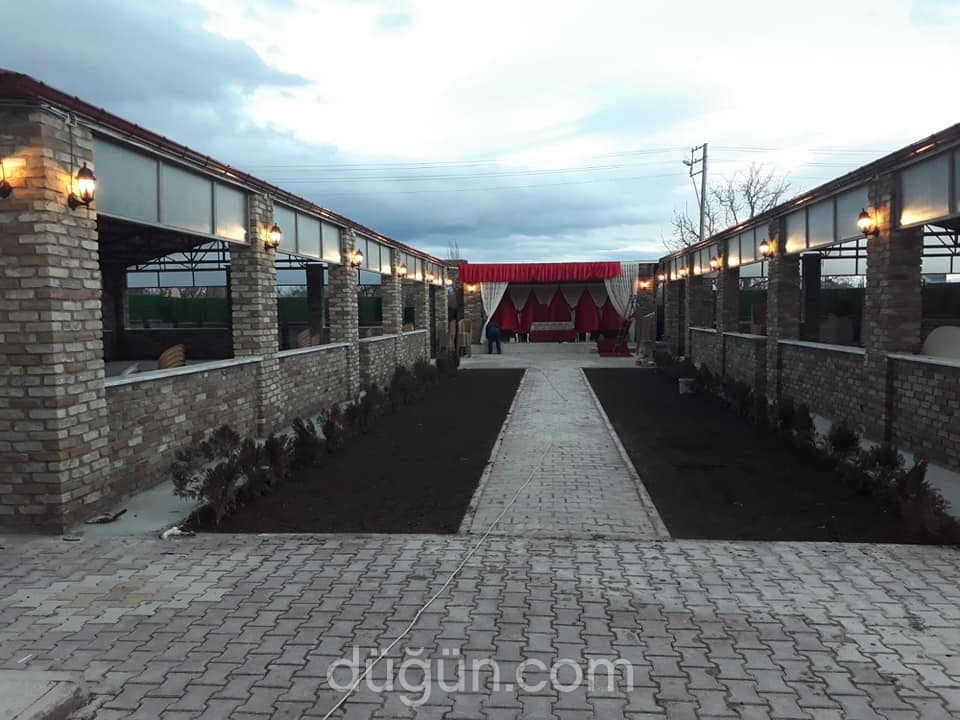 Aşçıoğlu Harun Usta Kır Bahçesi