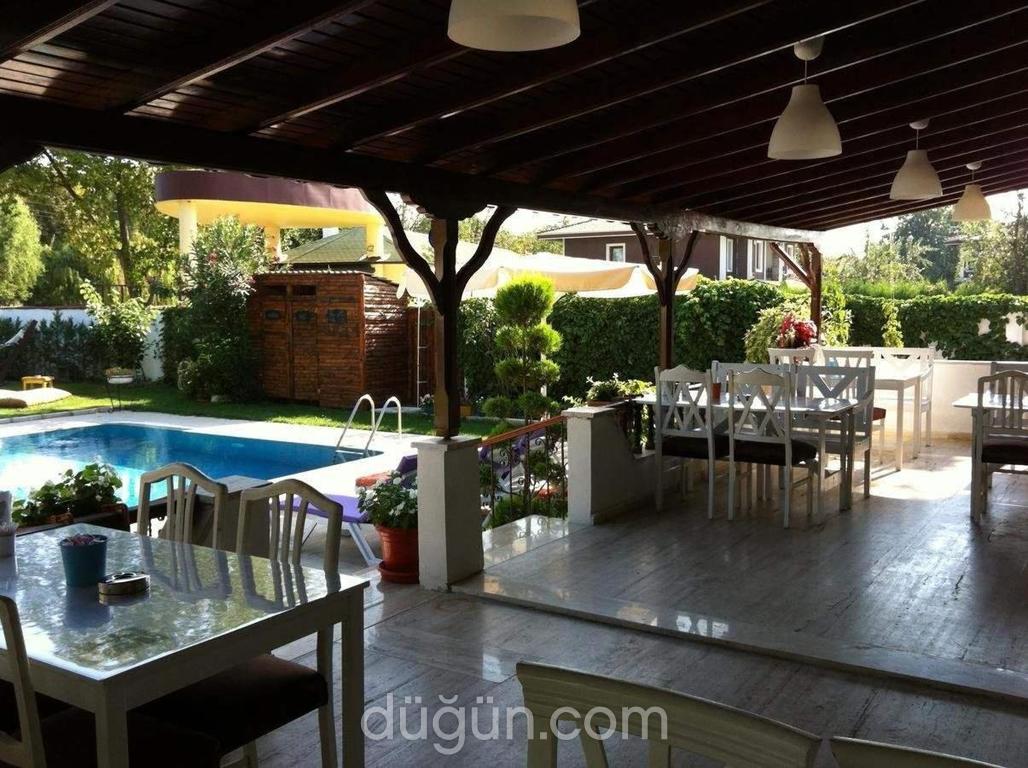 The Red Witch Boutique Hotel