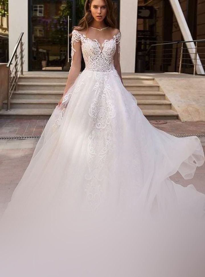 D6 Wedding Dress